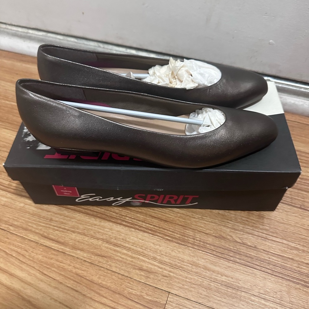 Easy Spirit Brown Heels AA size 8.5